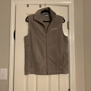 Columbia vest